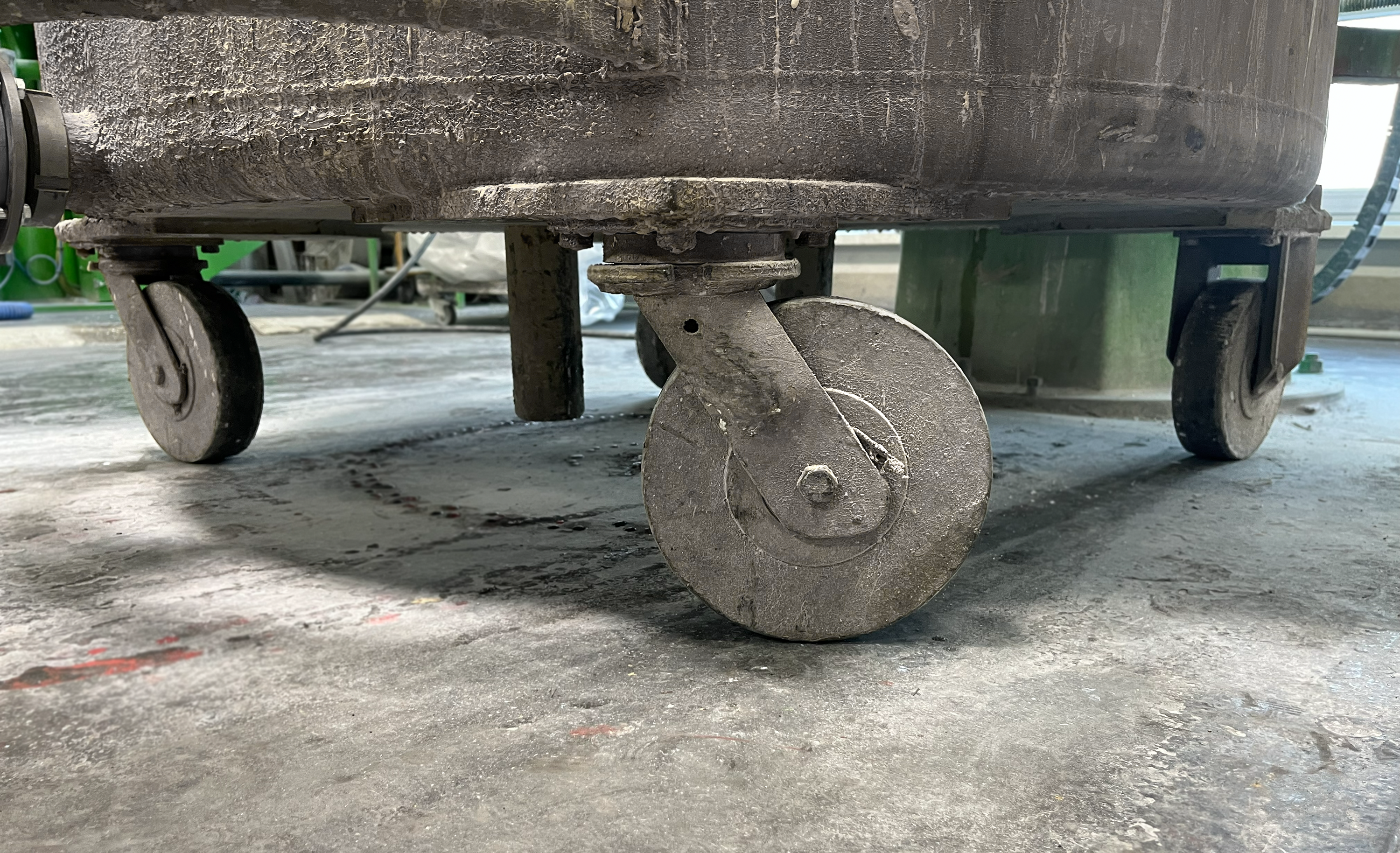 Schwerlast-Rollen mit Mehrwert: Wie Modularität Kosten spart